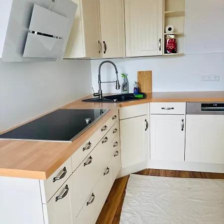 Center With Style & Tranquility Apartment